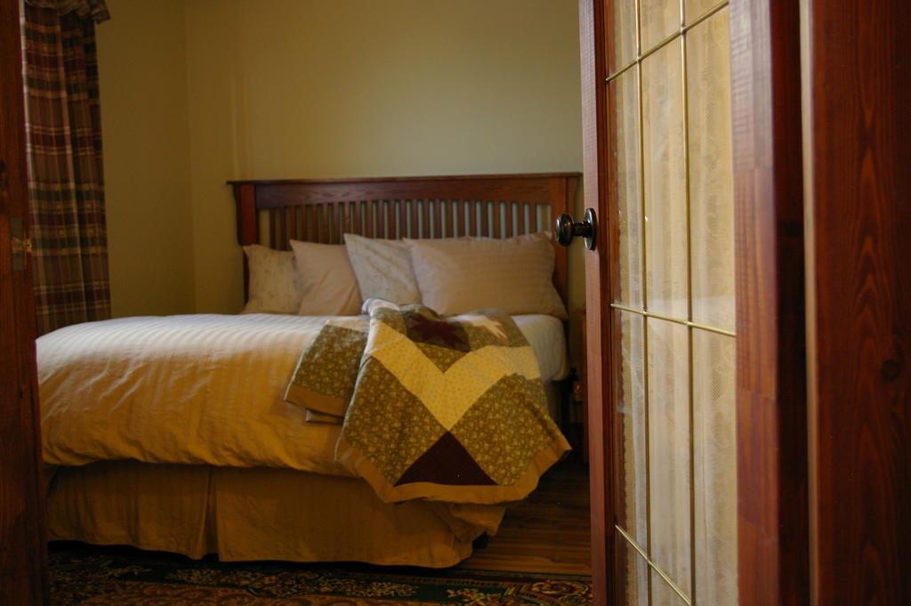 Country Encounters Accommodations Coleman Ruang foto