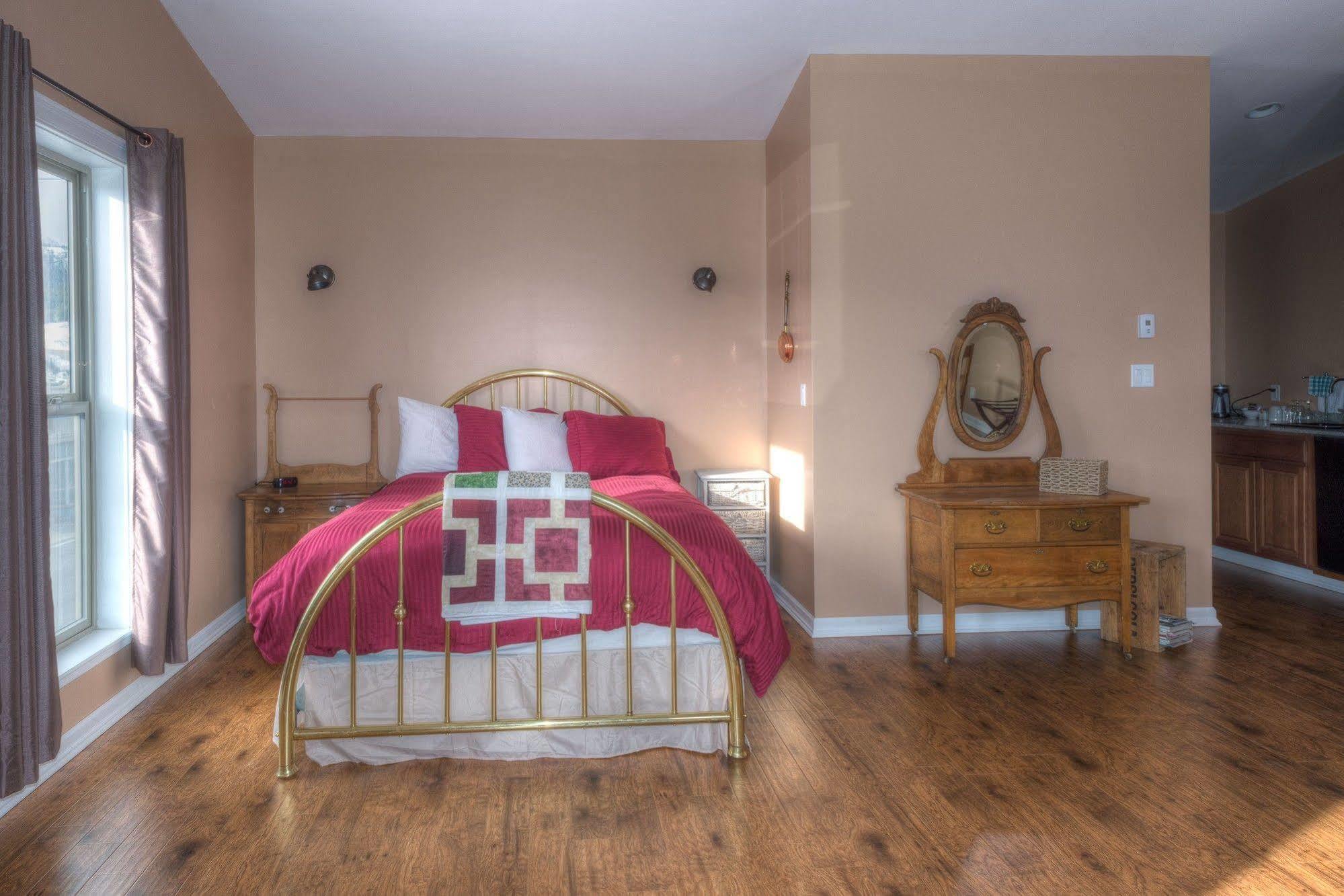 Country Encounters Accommodations Coleman Bagian luar foto